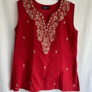 Kurti (top) sleeveless size M embroidered Indian